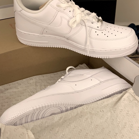 NIB White/White Nike Air Force 1 ‘07 Size 11.0 US - Picture 5 of 9